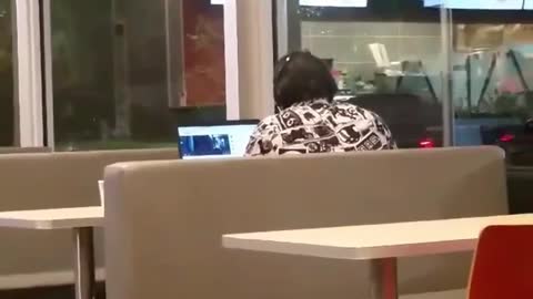 Elbo filmed eating...