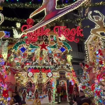 Christmas vibes in Little Kook - Athens 😍🎄🎅🏻