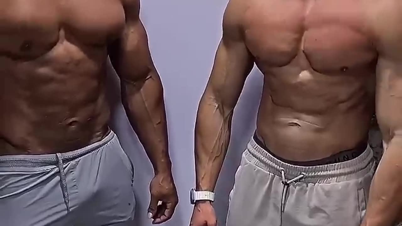 Larry Wheels vs Joesthetics: Who’s playing the Piano chest ?