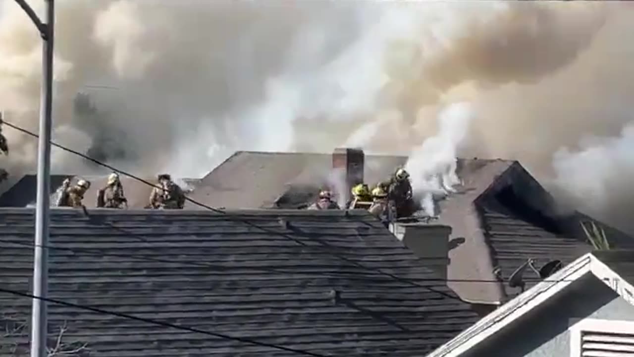 🚨#Warning: Seven Civilians, One Firefighter Injured in House Fire Los Angeles