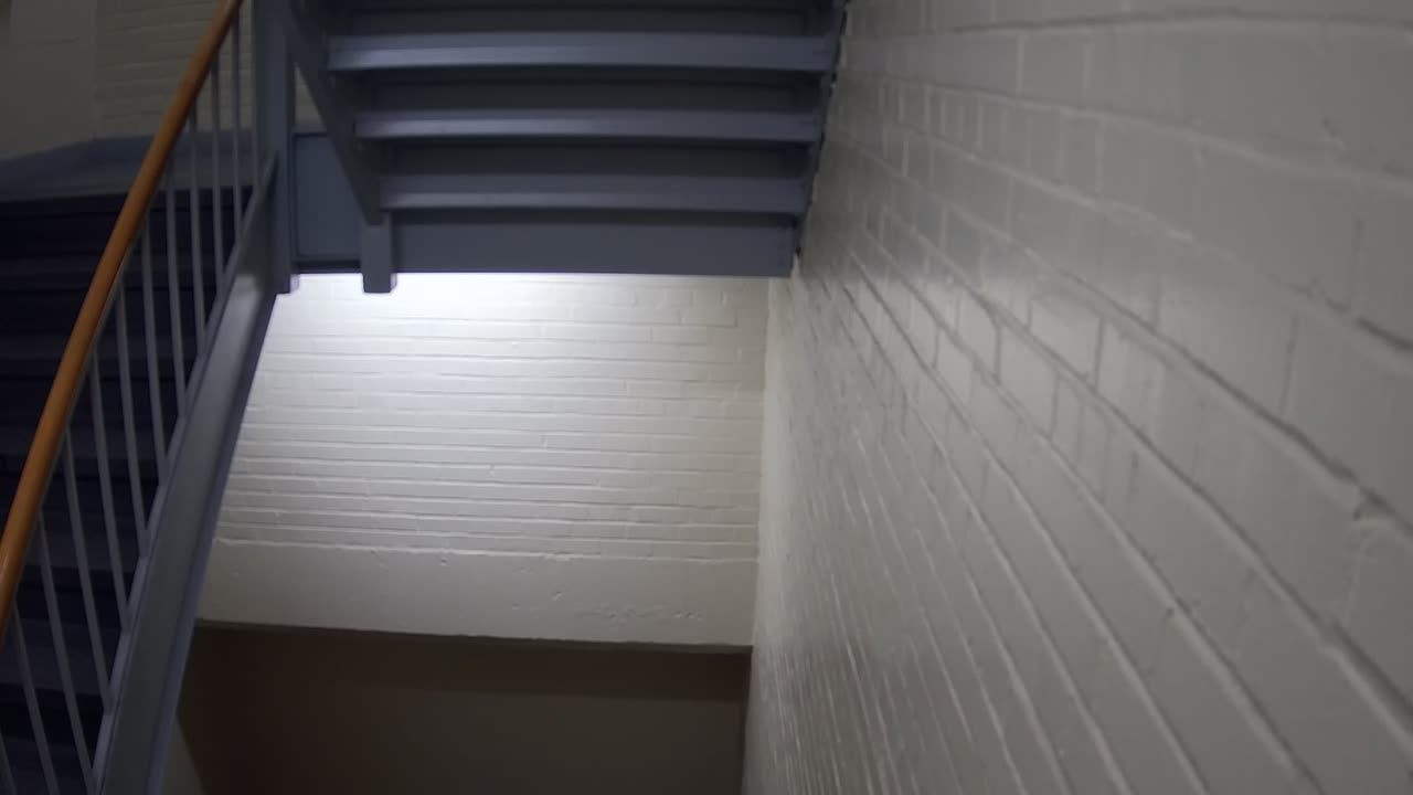 3869FHOB01Stair6_2021-01-04_23h40min02s097ms.mp4