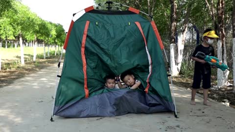 Beijing residents seek respite in urban outdoors