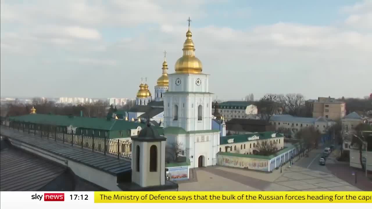 Ukrainians pray for peace but arm for battle