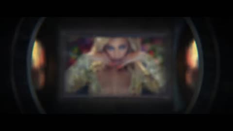 Coldplay - Hymn For The Weekend (Official Video)