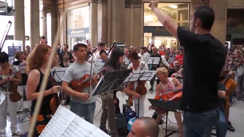 Flash Mob Orchestra Tchaikovsky Rome