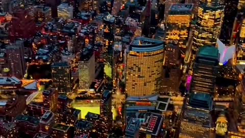 Flying over Manhattan 🌃 Thanks to the photo credit 😊