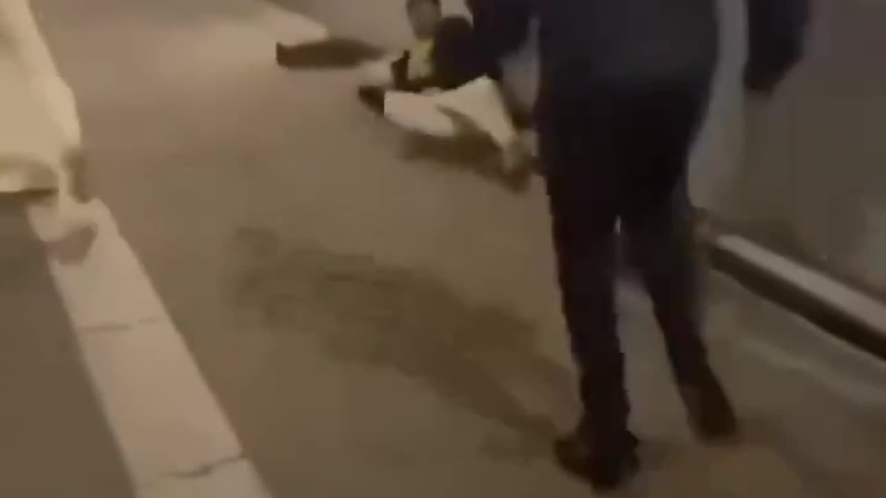 Another horrifying video from the pogrom in Amsterdam the other night, as