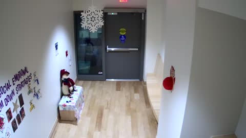 8608OHOB011200CorridortoSouthLobby_2021-01-05_02h00min00s987ms.mp4