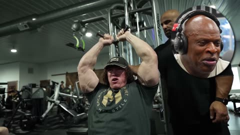 Ronnie Coleman reaction on Sam Suleks Jacked up body