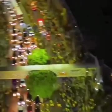 Ulice Brazylii wciąż tętnią życiem...