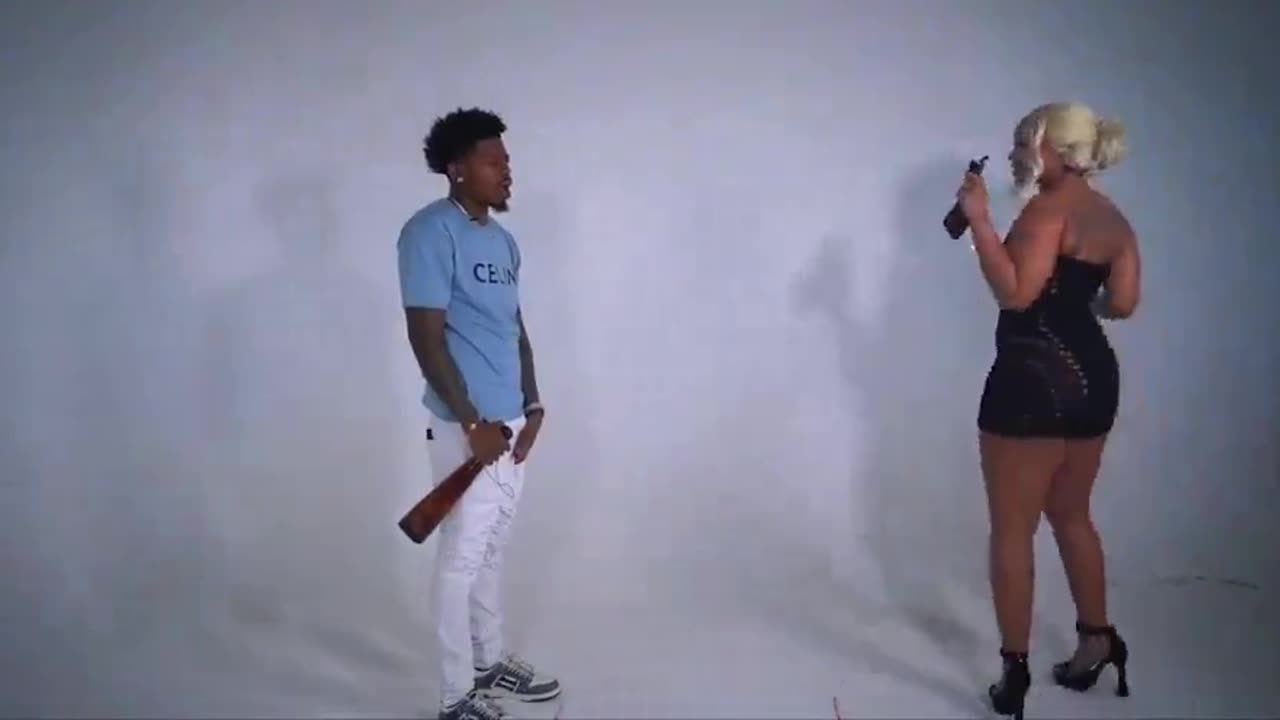 What show is this ? Did he just f!nger her & made her l!ck his thumb