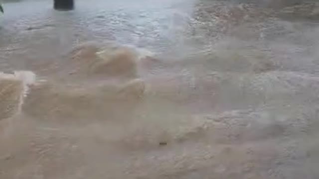 the road to the airport was flooded #makassar flood