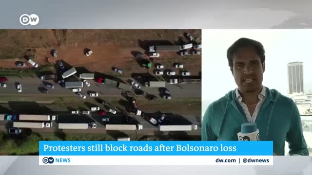 Brazil: Bolsonaro's supporters block roads in protest | DW News