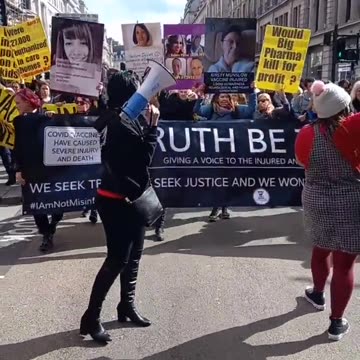 London, a march to show the wounded and killed by the Covid-19 vaccination