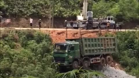 Close-up of the downhill truck