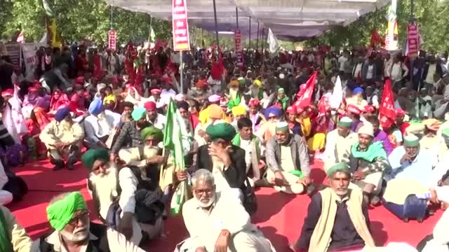 Indian farmers hold rally despite Modi climbdown