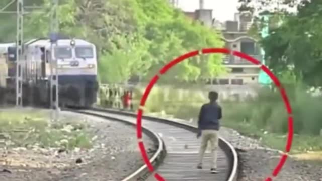 Video shows a train driver in India smack a drunk dude