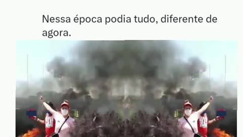 Isso aqui aconteceu em 2021 Aos gritos de 'Fora, Bolsonaro', militantes de esquerda colocaram fogo em um caixão feito de papelão, na Esplanada dos Ministérios.