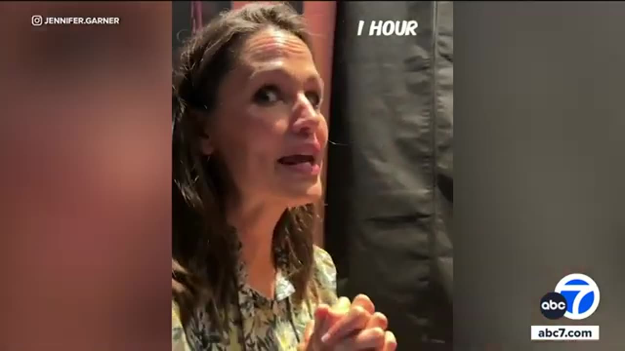 Jennifer Garner gets stuck inside elevator for over an hour at Comic-Con | ABC7