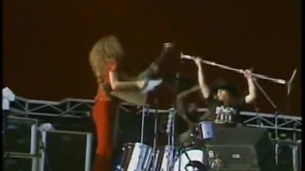 Lynyrd Skynyrd - T For Texas | (Live At Knebworth '76)