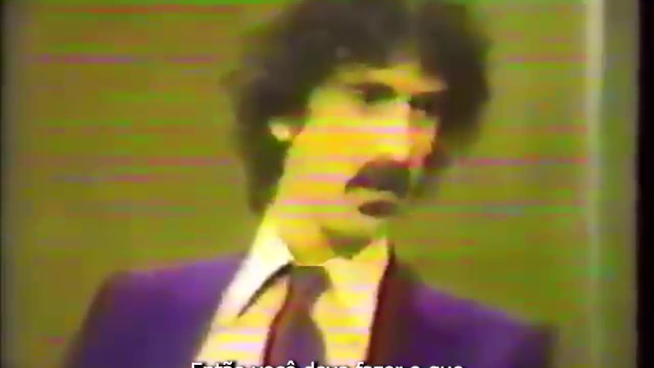 Frank Zappa: As escolas treinam as pessoas para serem ignorantes