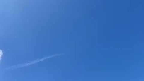 Beautiful scenery and the birds are soaring!