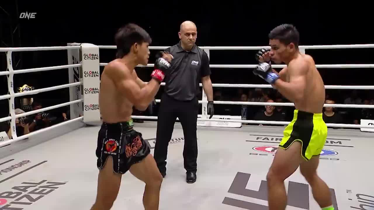 Nguyen Tran Duy Nhat's SHOCKING Knockout 🇻🇳 😱