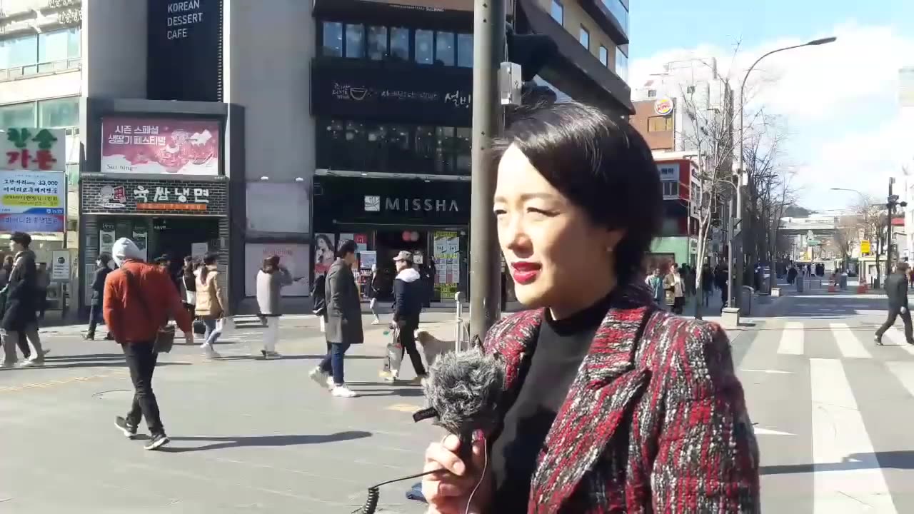 20190325_V3_S04(FlQw-yGrttk)불행한 일이 더 벌어지기전에 한 여성 변호사도 길거리로