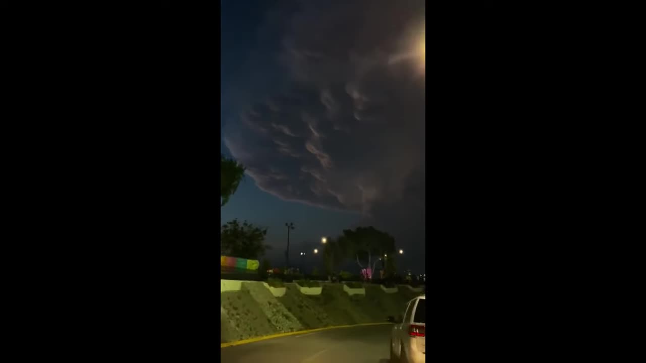 Mind-blowing cloud formation seen in Mexico