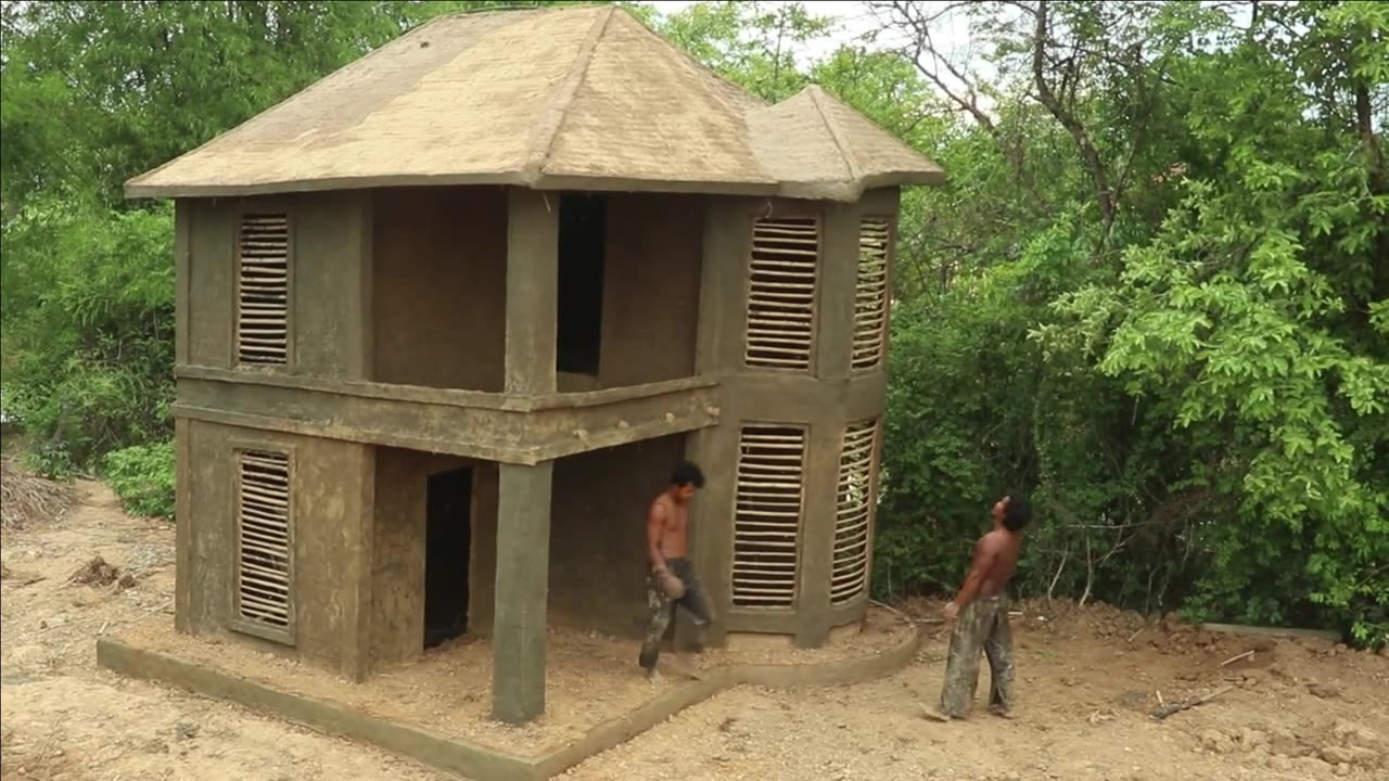 Building the most creative mud villa house by spend 21 days in forest .