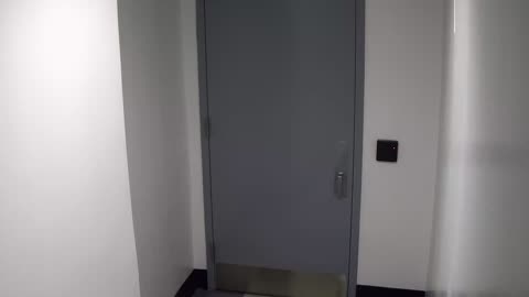 6171RHOBG2G202BStairwaySide_2021-01-06_01h20min00s490ms.mp4