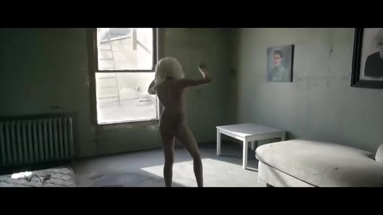 Sia - Chandelier (Official Video)