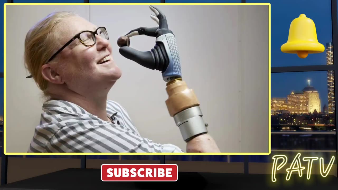 #GNews - Meet the First Woman to Have a Robotic Hand Controlled by Her Mind 🧠🤯
