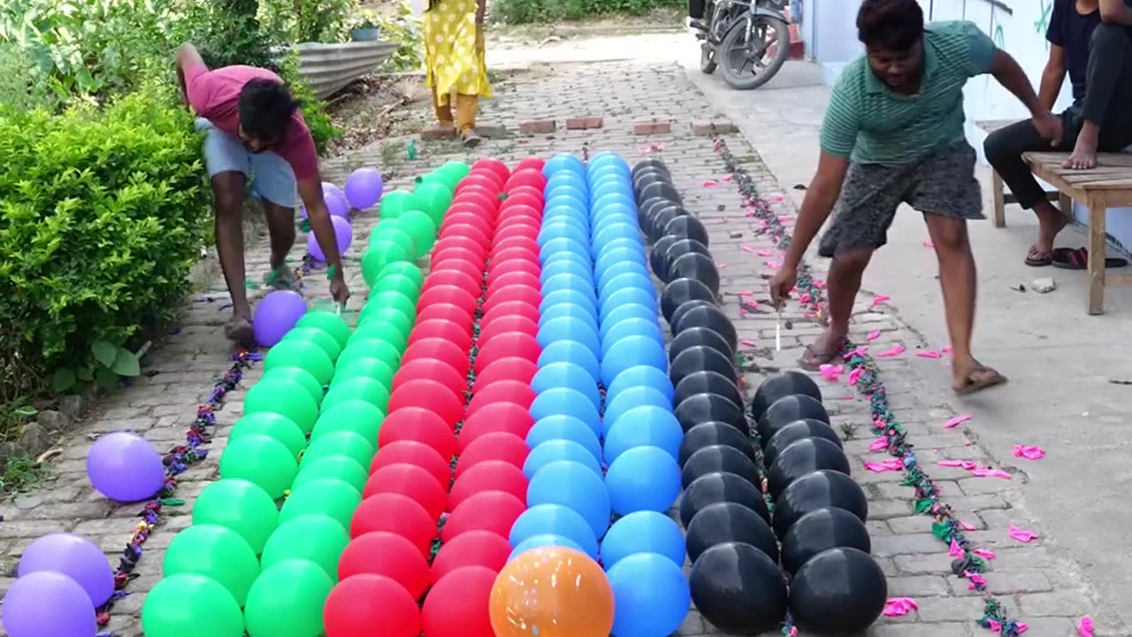 300 balloon game popping challenge race