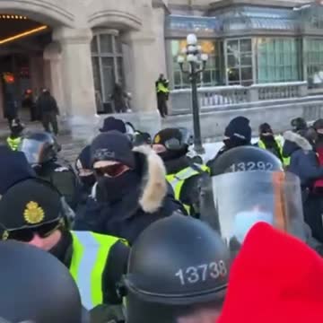 Mounted police trample protesters in Ottawa