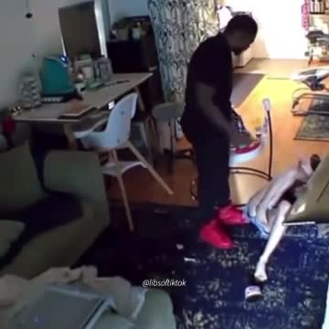 Former New York Jets running back Zac Stacy viciously attacks his ex-girlfriend