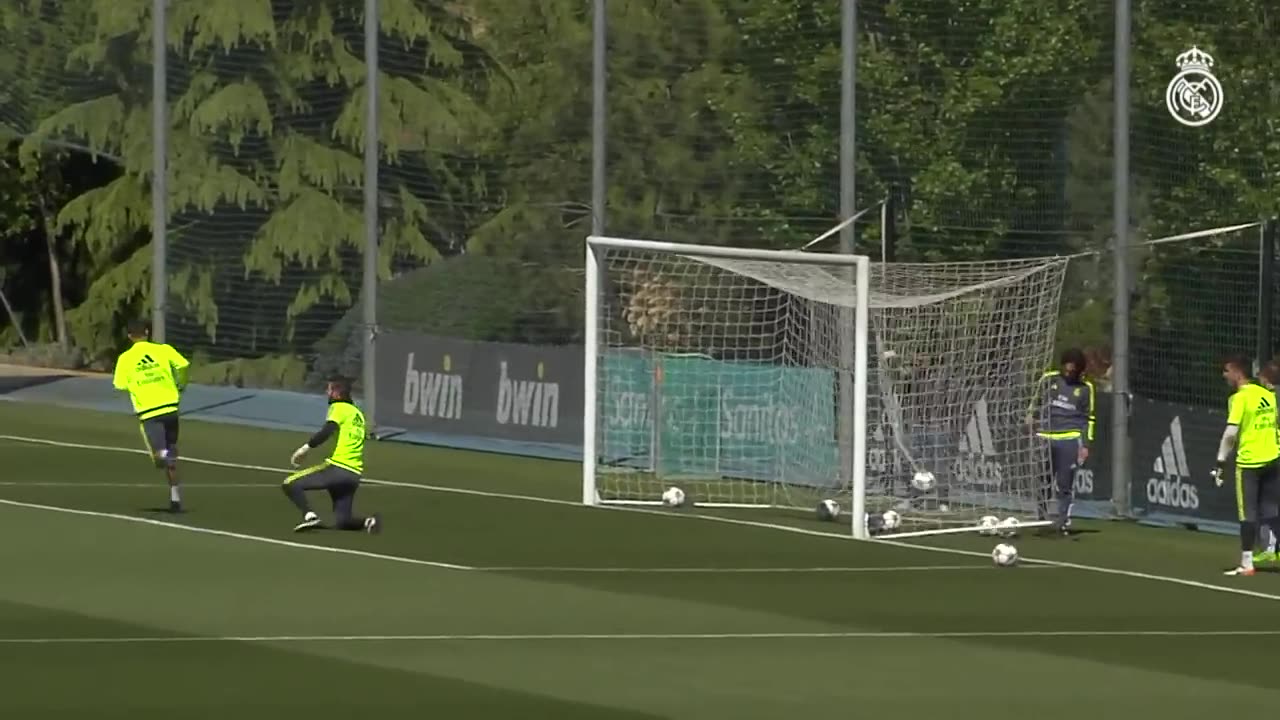 Cristiano Ronaldo a terminé la séance d'entraînement de lundi avec le groupe.