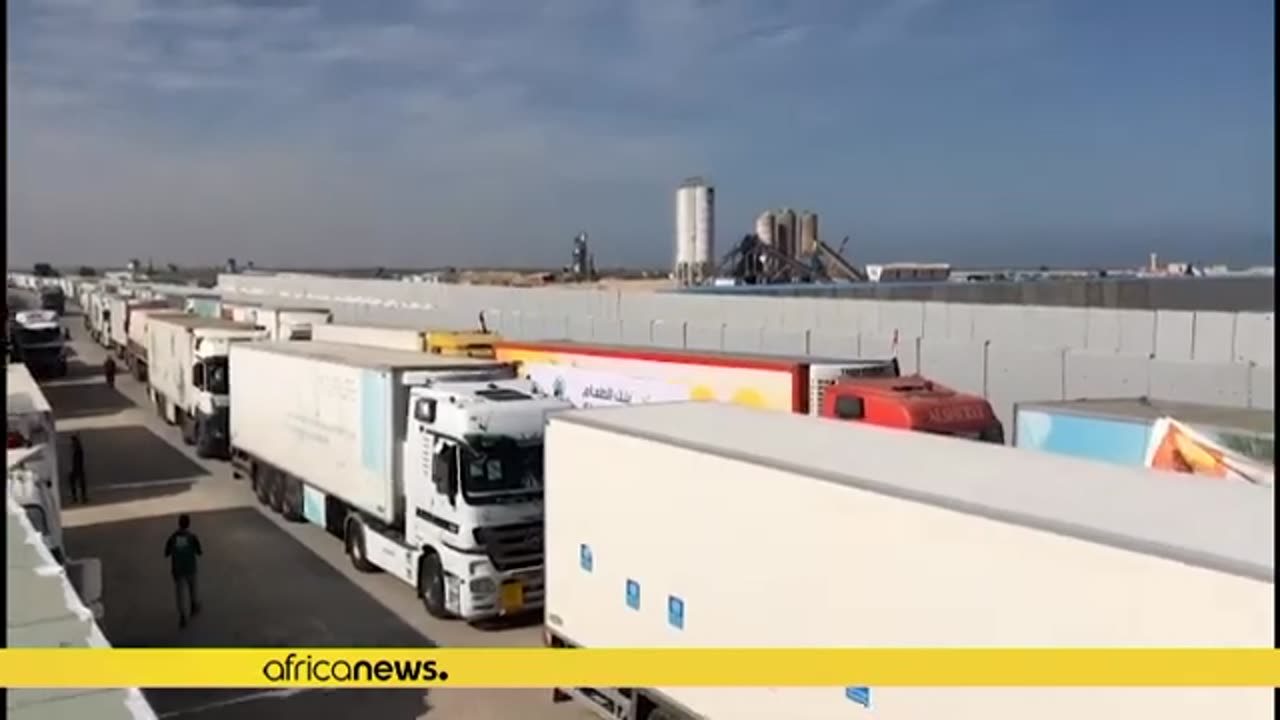 Humanitarian aid starts entering Gaza crossing from Egypt