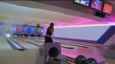 A girl broke the roof while playing bowling🤣