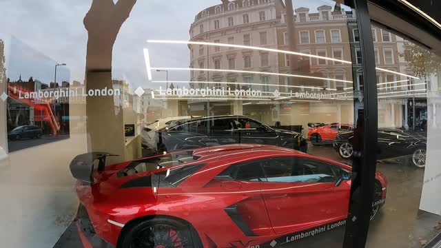 Lamborghini shop London. 8th Nov 2022