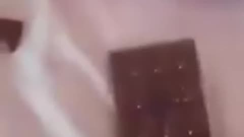Magnetic chocolate