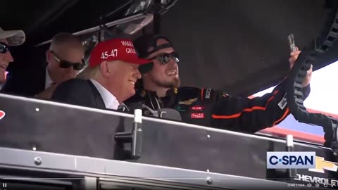 Tổng thống Trump sẽ là Trưởng phi hành đoàn tối nay tại Nascar Coca Cola 600