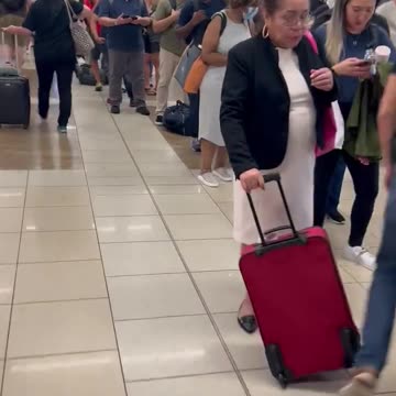Passengers caught in delays at Atlanta airport following poor weather in Georgia