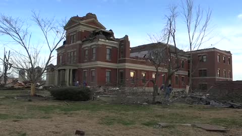 100+ feared killed in ‘worst tornado outbreak’ in US history