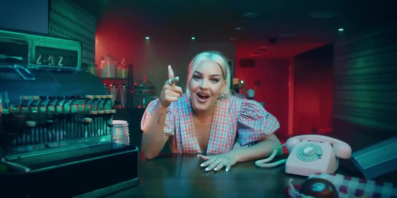 Anne-Marie x Aitch - PSYCHO (Official Video)