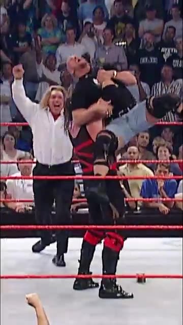 Kane couldn’t make up his mind on who he wanted to chokeslam