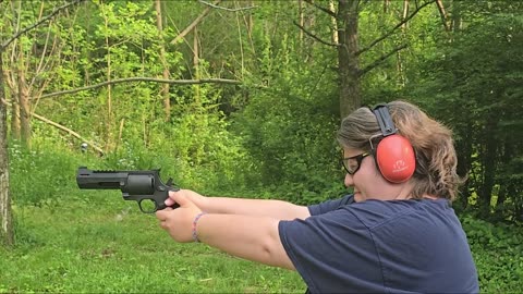 worlds strongest hand gun First Timer Shoots Taurus Raging Hunter 500 Magnum