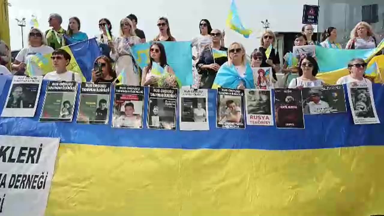 Ucranianos en Estambul celebran el Día de Independencia de su país