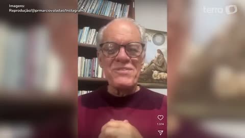 Com sorriso, pastor anuncia morte de Guilherme de Pádua em live: “Caiu e morreu”