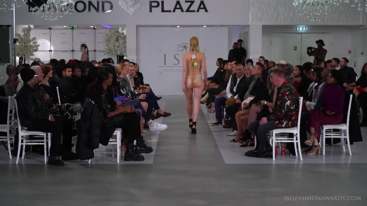 Fashion Awards 2022 - Part 1 (Nude Accessory Runway Catwalk Show)